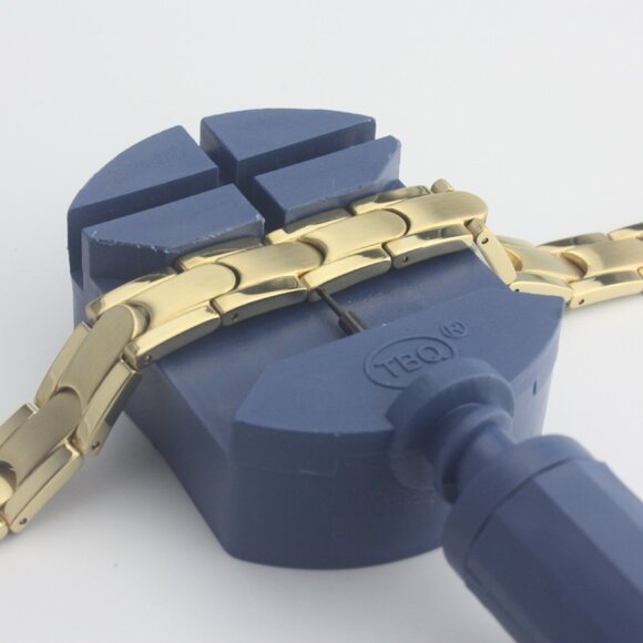 Titanium Steel Bracelet with Germanium Magnet - Picture 4 of 6